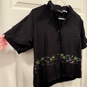 Weekend Clothesline Black Palm Tree Embroidered Women's Top size medium